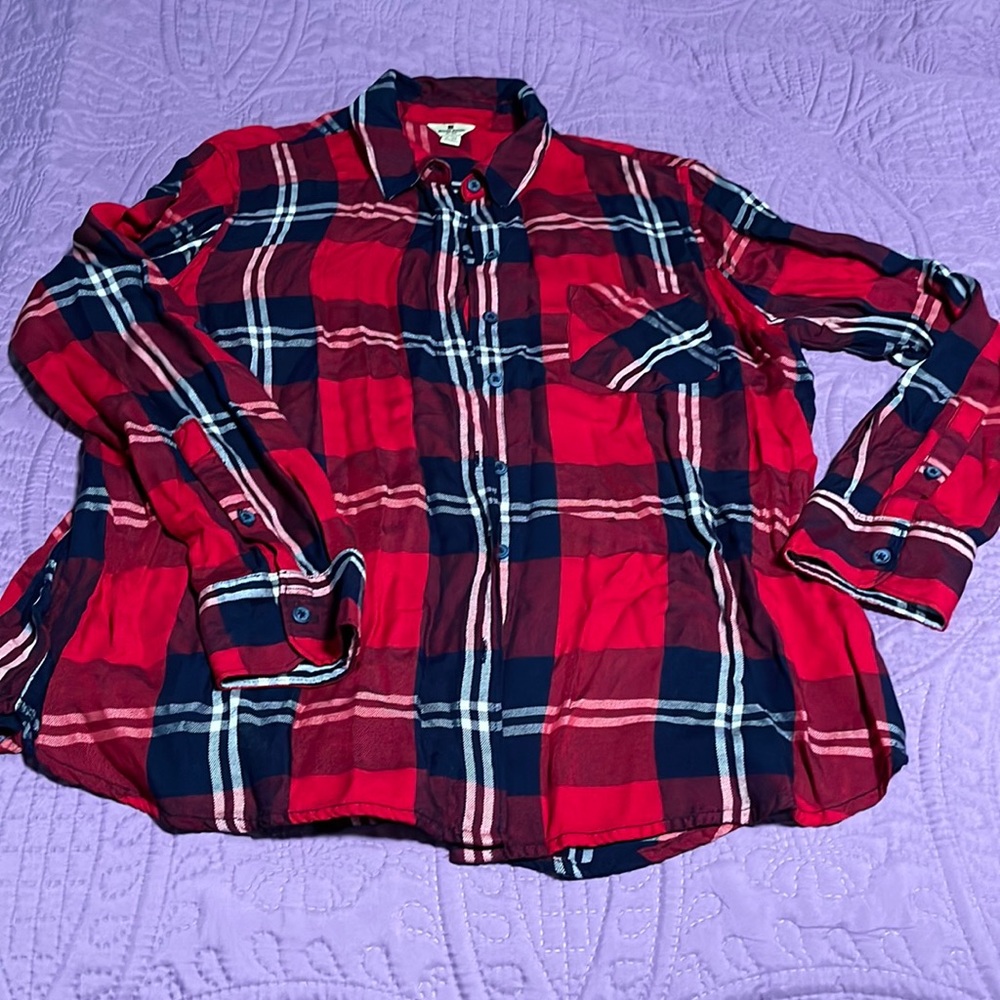 Woolrich Women’s plaid button up shirt